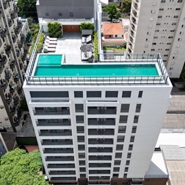 Piscina com Solarium na Cobertura - Apartamento em Moema, São Paulo