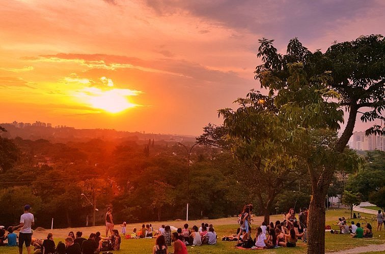 Praça do Pôr do Sol em Pinheiros SP