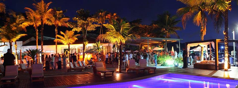 Lugares para ir no Guarujá à noite 