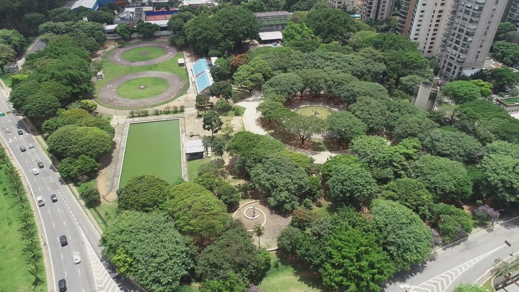 Praça Airton Senna do Brasil em Paraíso - Sp