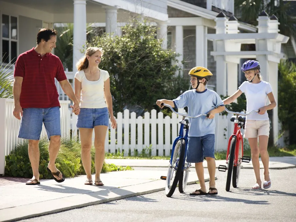 O bairro conta com vias importantes, transporte público eficiente e opções que facilitam a vida de quem precisa circular pela cidade, seja para trabalhar, estudar ou aproveitar o tempo livre.